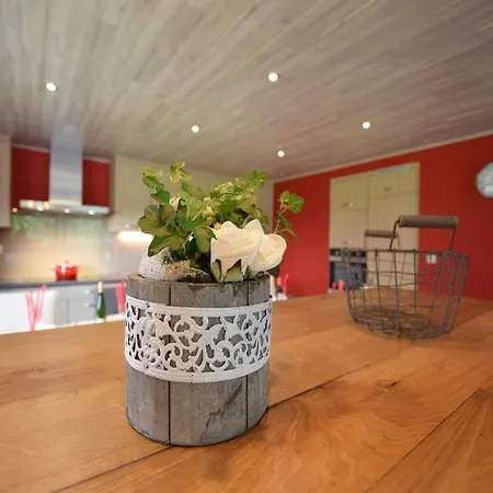 In With Sauna Nyaraló *